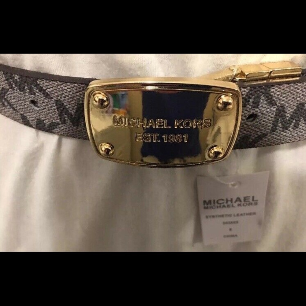Michael Kors Signature ‘MK’ Logo Loop Belt, Large